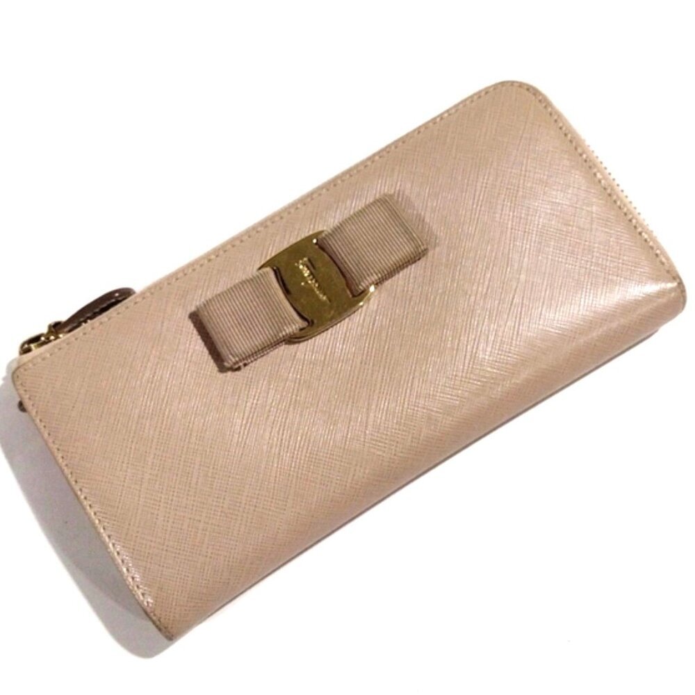 Beige Wallet - Saffiano Leather Vara Bow Zip-Around - Salvatore Ferragamo Luxury